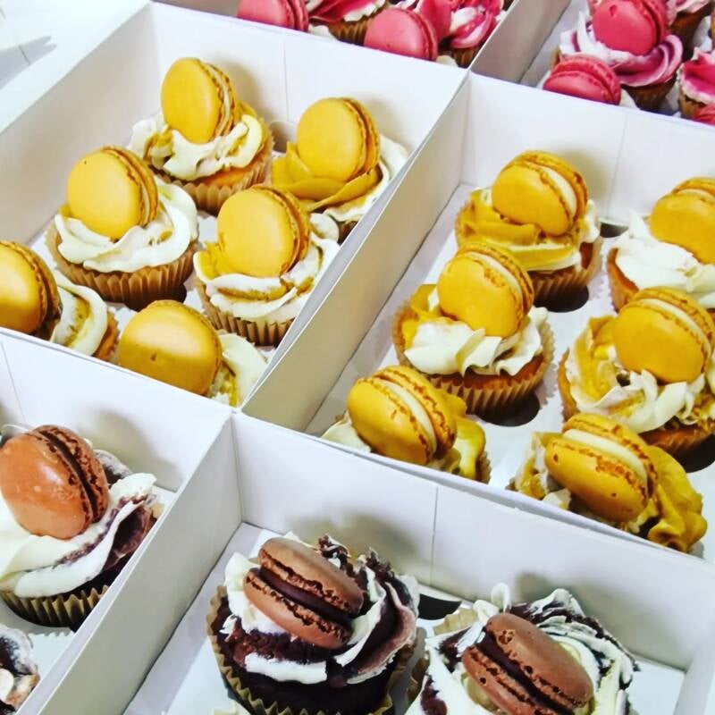 Cupcake - Macaron Citroen (prijs per stuk, bestellen vanaf 6 stuks)